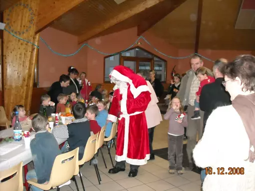 Spectacle de No&euml;l de l'Amicale La&iuml;que avec les enfants