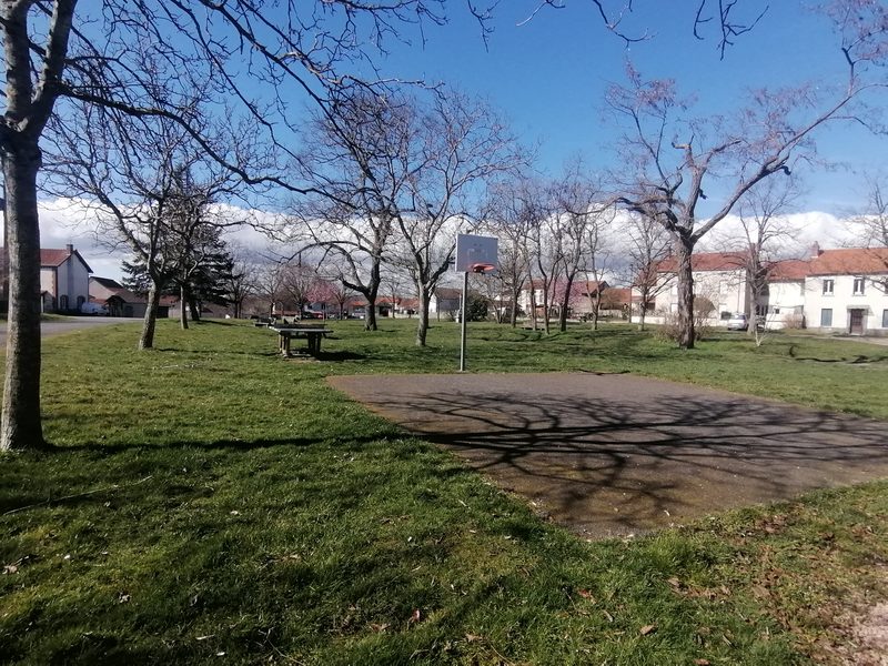 Place communale de Champs